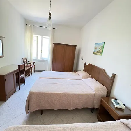 Hotel Maronti
