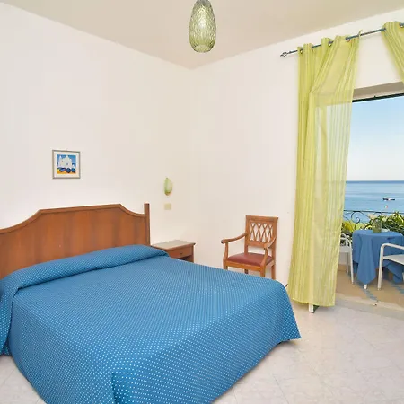 Maronti Hotel