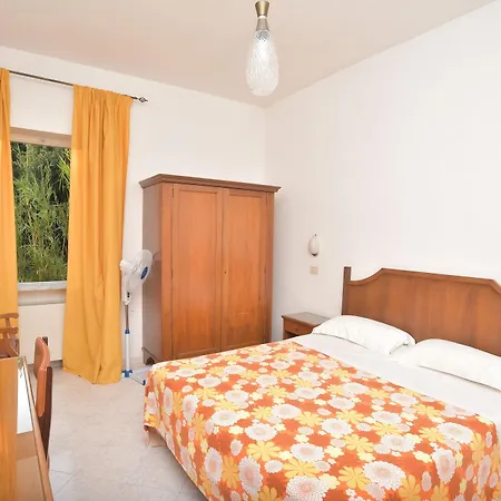 Maronti Hotel