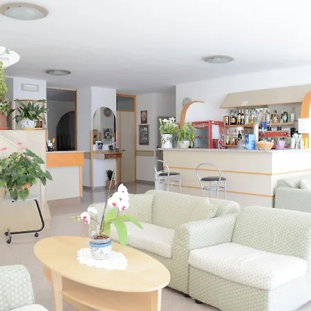 Hotel Maronti 3*
