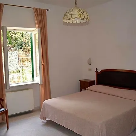 Maronti Hotel