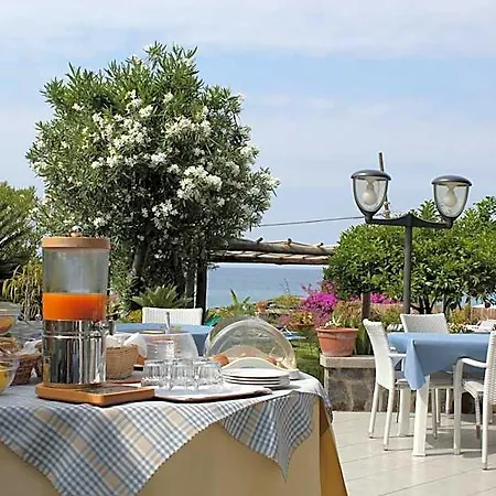 Hotel Maronti 3*