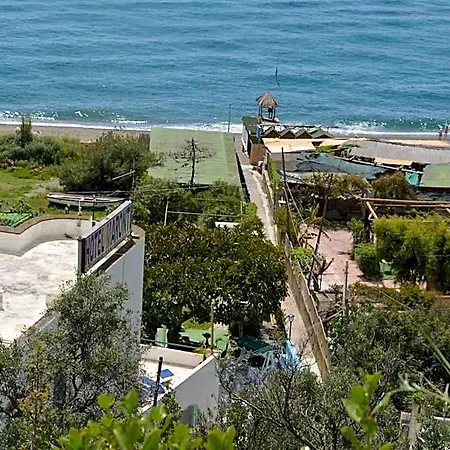 Maronti Hotel
