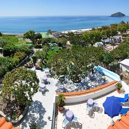 Maronti Hotel 3*