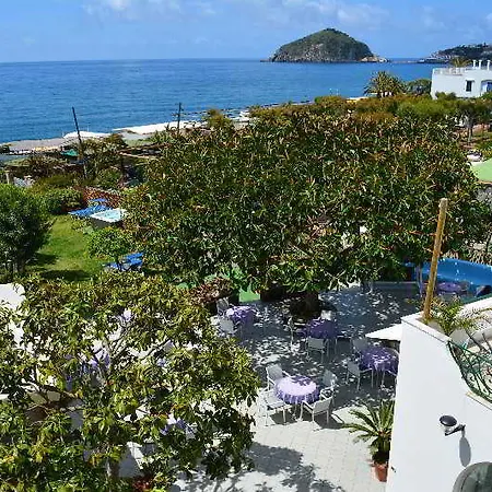 Maronti Hotel