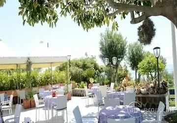 Hotel Maronti 3*