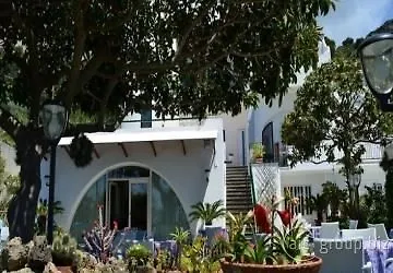 Hotel Maronti 3*
