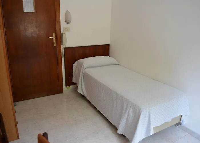 Maronti Hotel