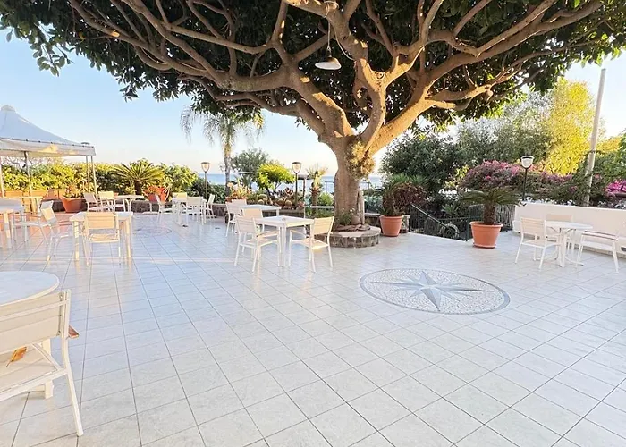 Hotel Maronti