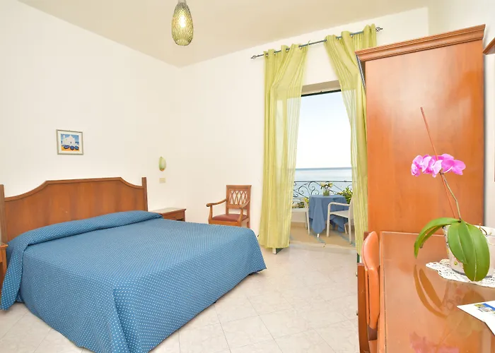 Maronti Hotel