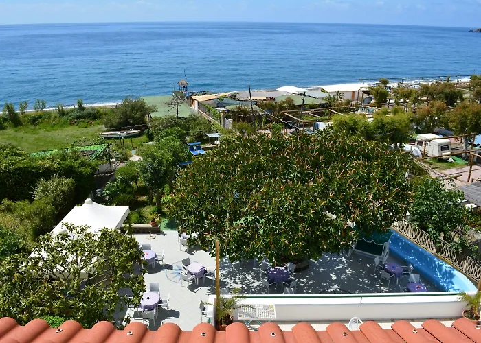 Maronti Hotel 3*
